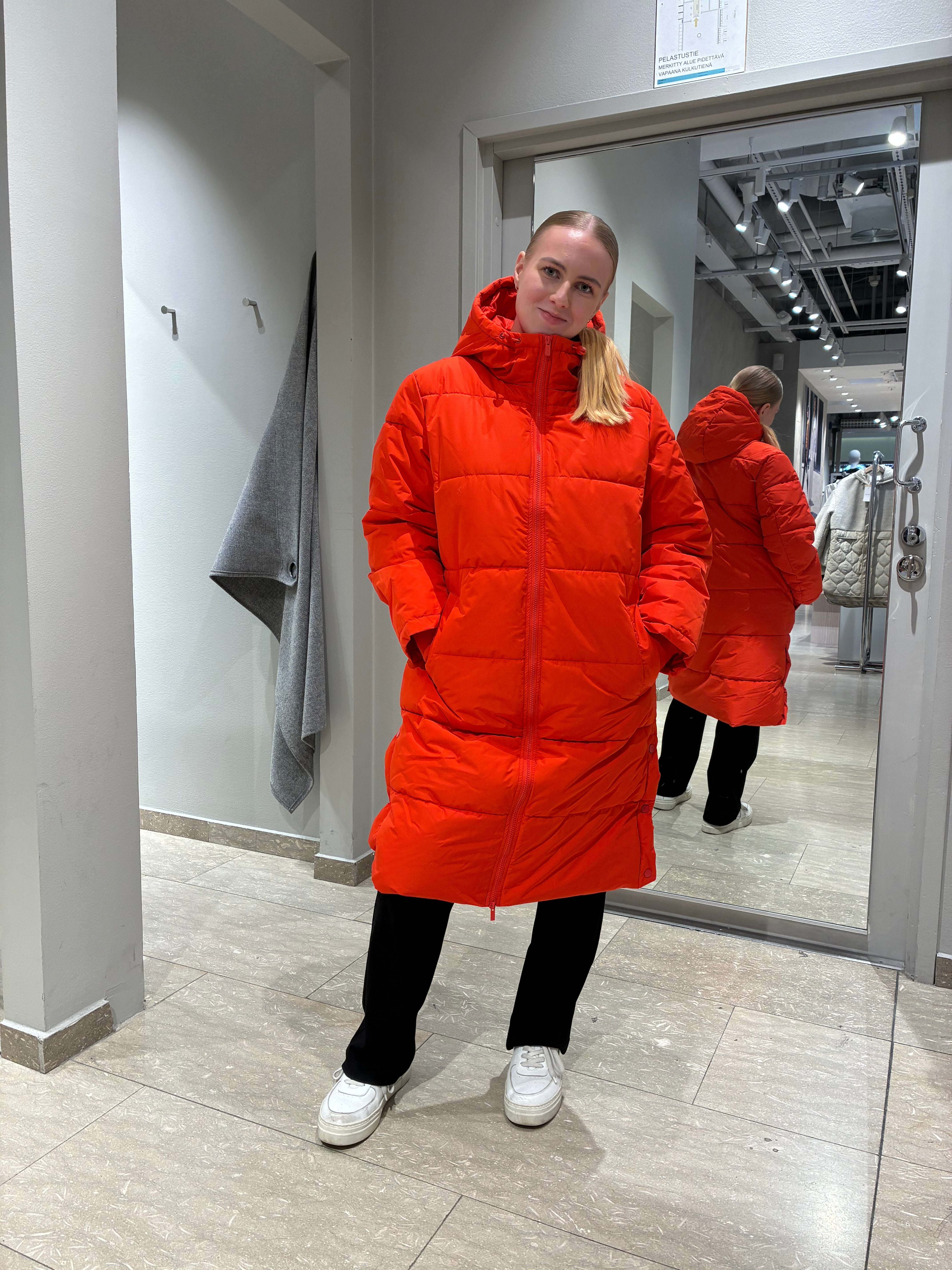 VIBETH Quilted Jacket - Poppy Red